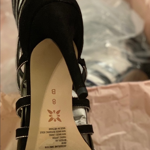 🆕 BCBG Jacqueline Microsuede Caged Heels size 8 - Picture 8 of 8